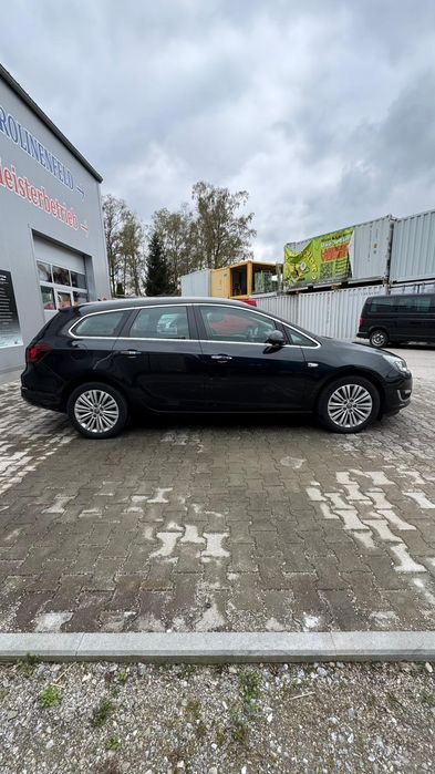 Opel Astra J Sport Tourer