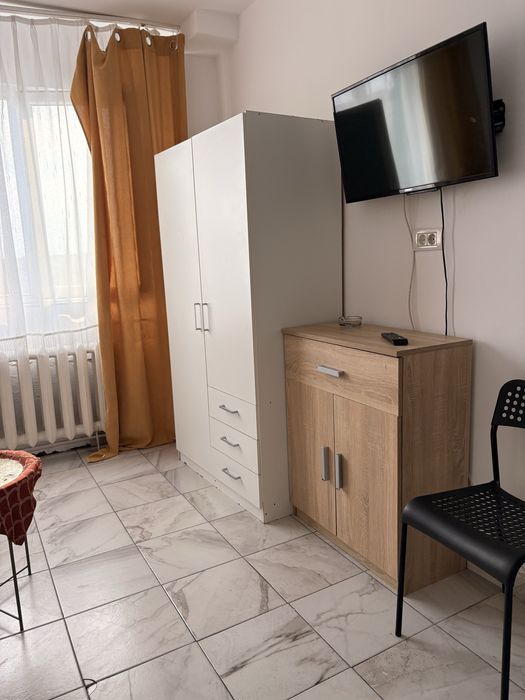 Inchiriez garsoniera confort 2 zona Uta