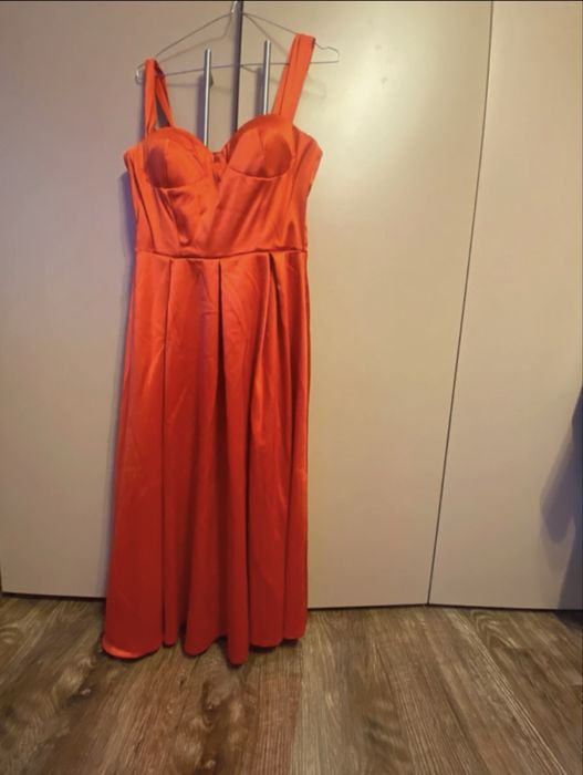 Rochie manuri noua cu eticheta