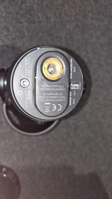 Doua microfoane Logitech Blue Yeti USB