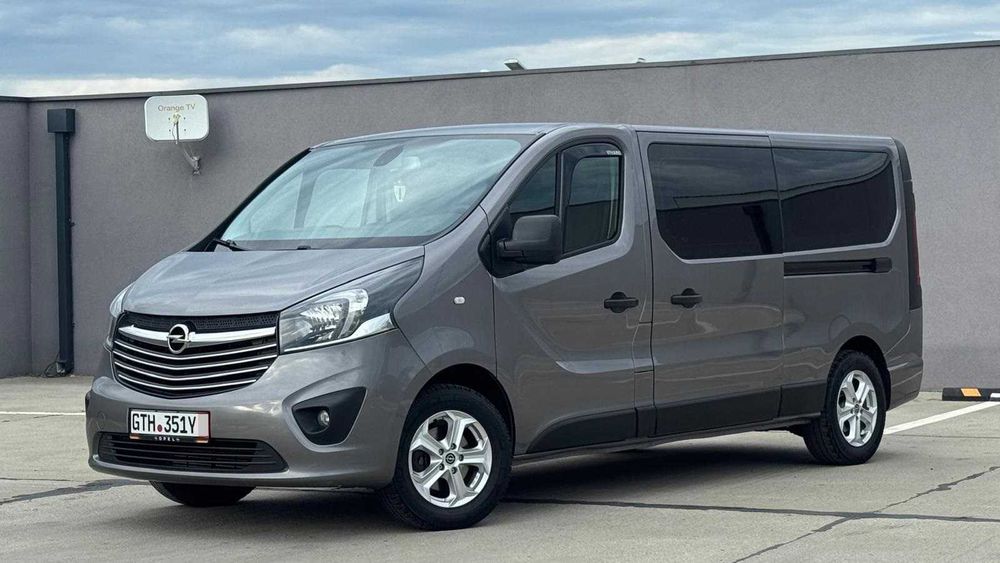 Opel Vivaro Exra-Lung 8+1-Locuri (Trafic)