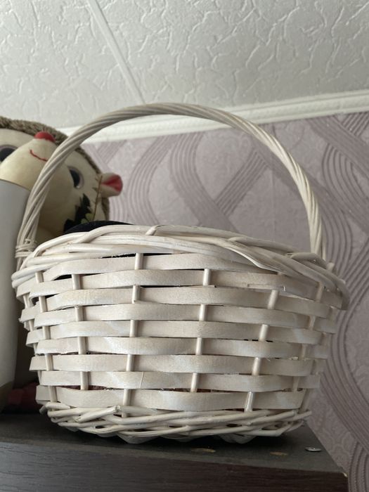 Продам очки для девочки, корзины