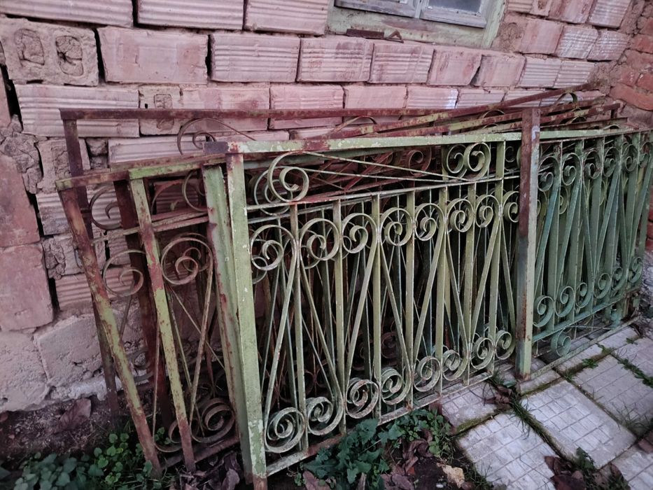 Масивна Ограда с Орнаменти 15м.