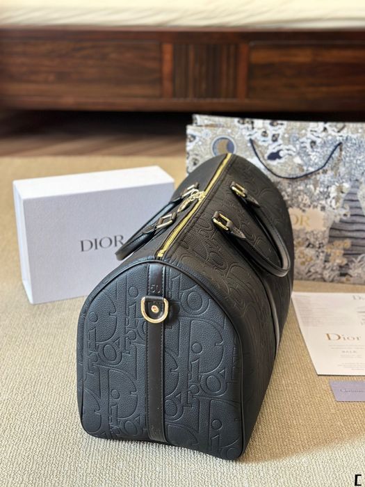 Пътна чанта на Диор