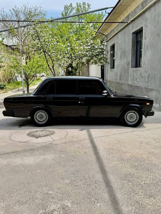 Vaz 2107 injektr 2008 Сотилади