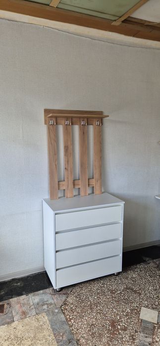 Вешалка для прихожей НОВАЯ