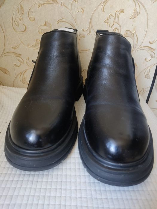 Продам зимние ботинки