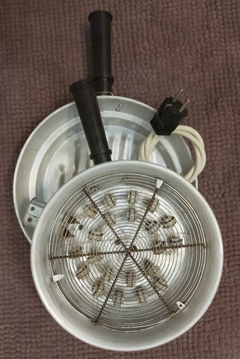 Домакински пържолник за барбекю.