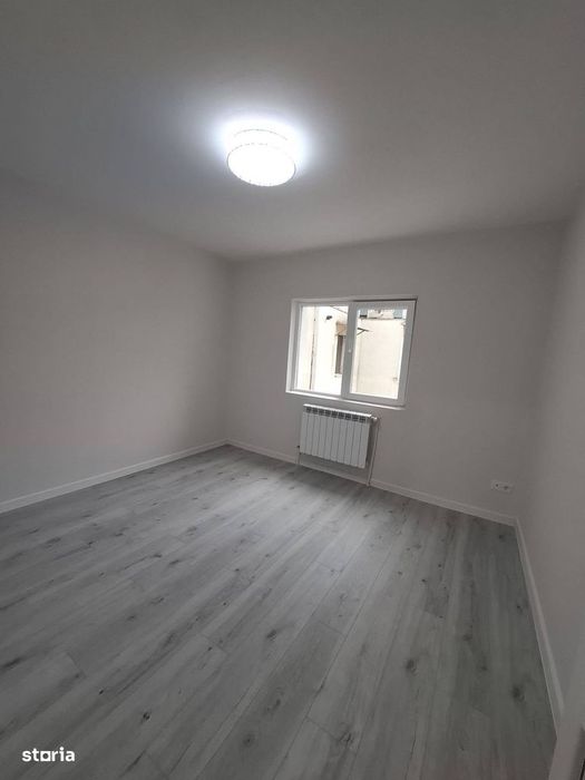 De vanzare 2 camere, etaj intermediar, complet renovat, decomandat