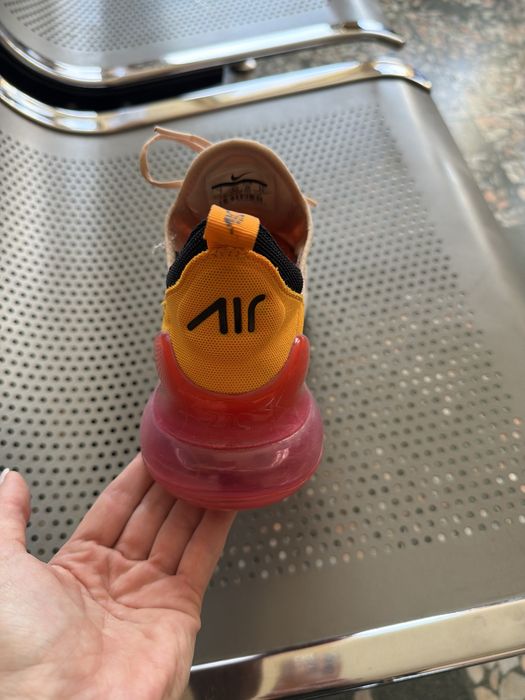 Маратонки nike air max 270