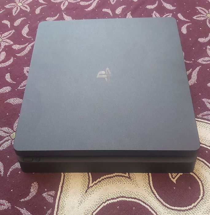 Playstation 4 slim 1 tb