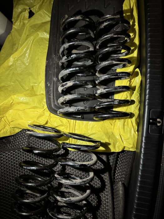 Комплект оригинальный пружин IS250