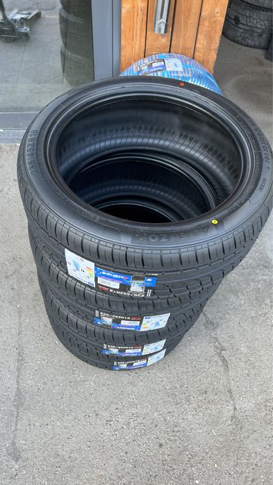 235/45 R18 Altenzo Sport Comforter