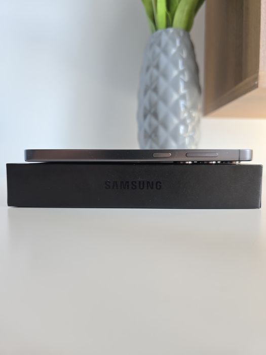 Samsung S24 256Gb Negru 8Gb Ram 5G Fullbox Husa inclusa