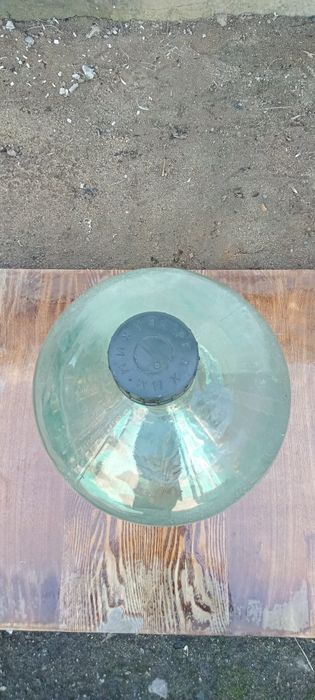 Бутыль на 20литров и графины