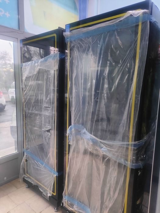 АКЦИЯ !!! Продаются витринние холодильники.