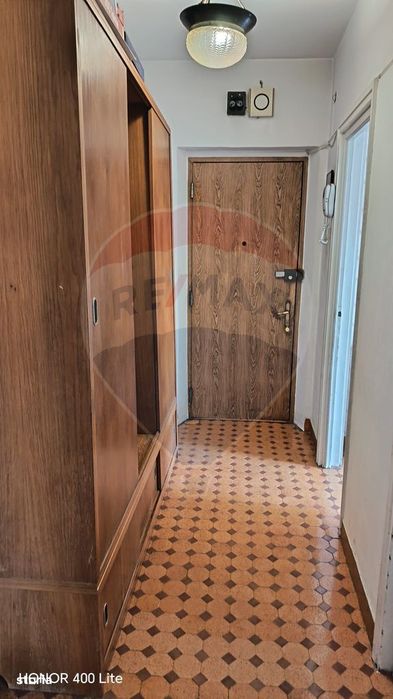 3 camere | 61 mp | Vizavi de Gara de Nord | Etaj 4 | Vedere liberă