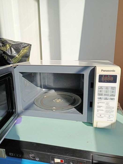 Продам микроволновку Panasonic бу.