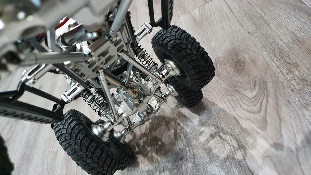 Traxxas g63 6wd 12 амортизатор хороший сервопривод