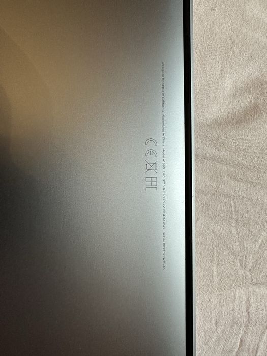 Macbook pro 15 inch 2018 i7