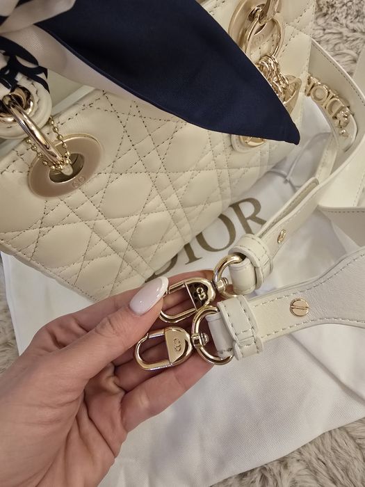 Налична чанта Lady Dior Latte