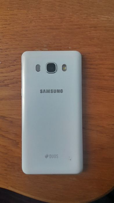 Telefon samsung J5