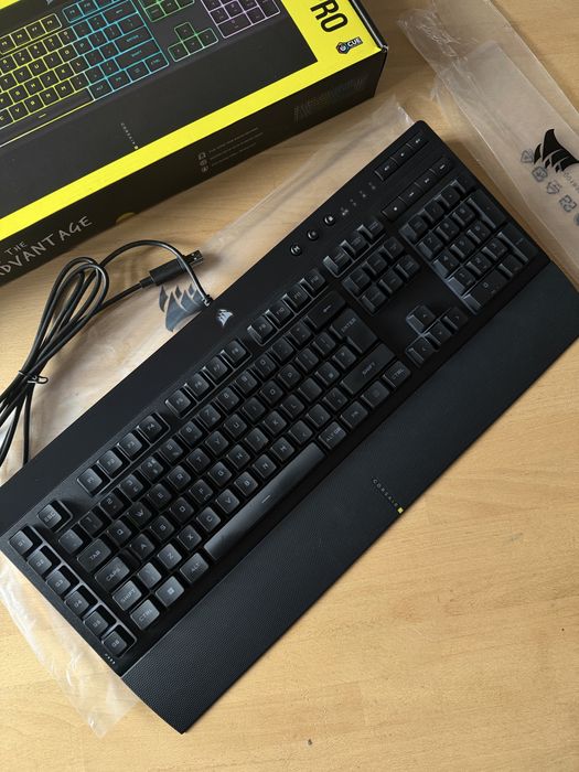 Tastatura Corsair K55 RGB Pro