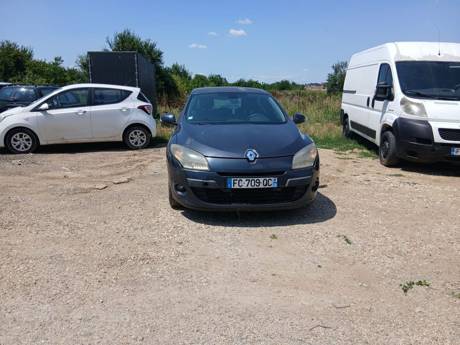 Bara fata far faruri stanga dreapta Renault megane 3