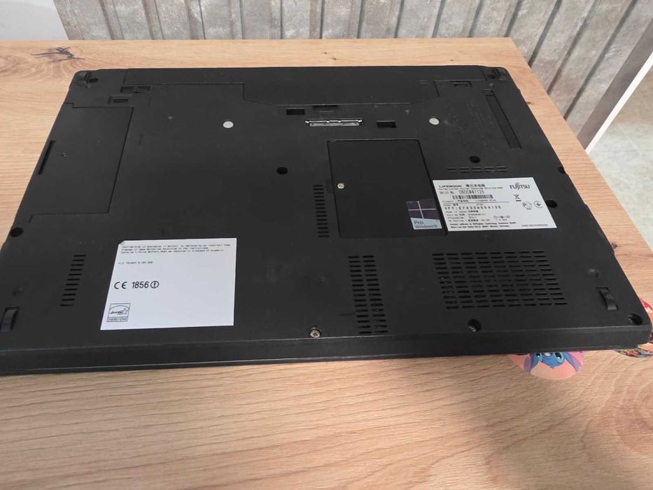 Fujitsu Lifebook E743 Core i5-3230M  2.60GHz