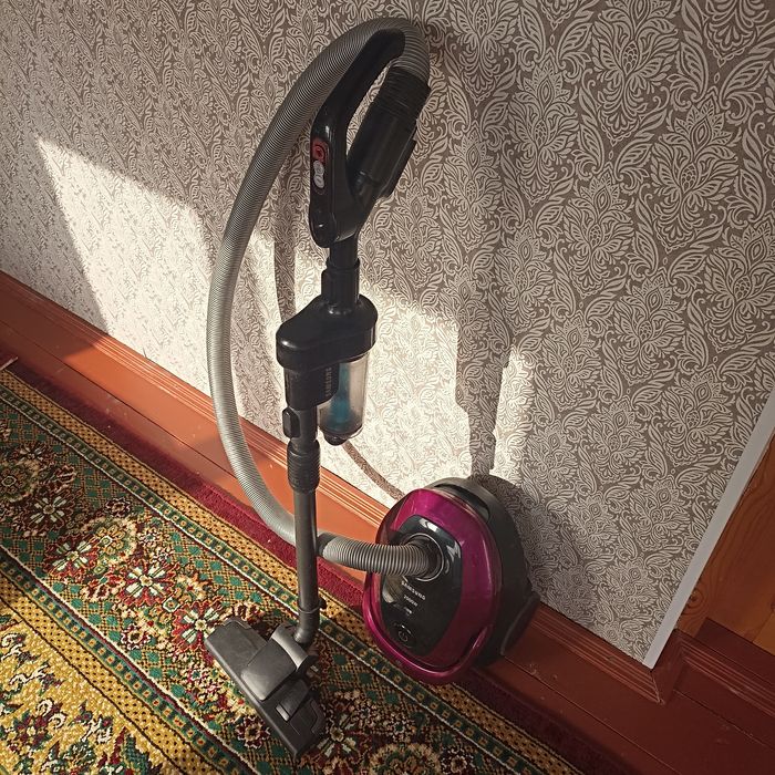 Пылесос самсунг сотилади