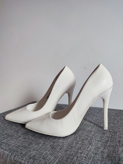 Туфли на шпильках