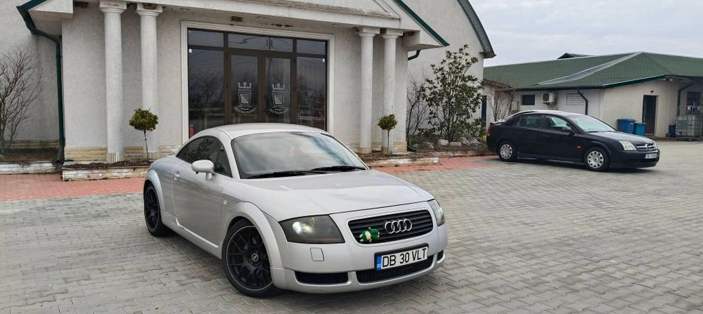 Vând Audi TT. An fab 2000