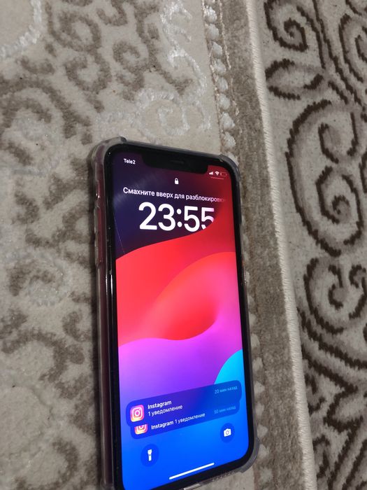 Айфон 11 в хорошом состояние