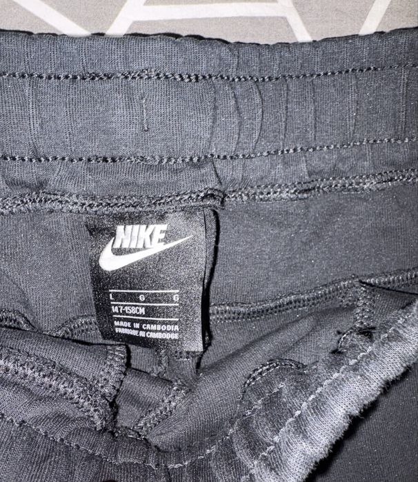 Къси гащи Nike tech fleece