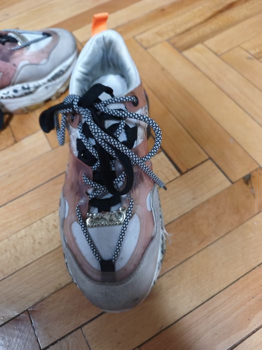 Adidasi sneakers