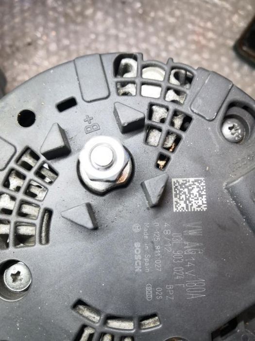 Alternator 2.0tdi 180A CFF Volkswagen Passat B7 Golf  Golf Plus Tiguan