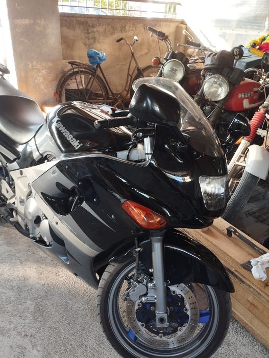 Продавам мотор Кавазаки 600 кубика много запазен