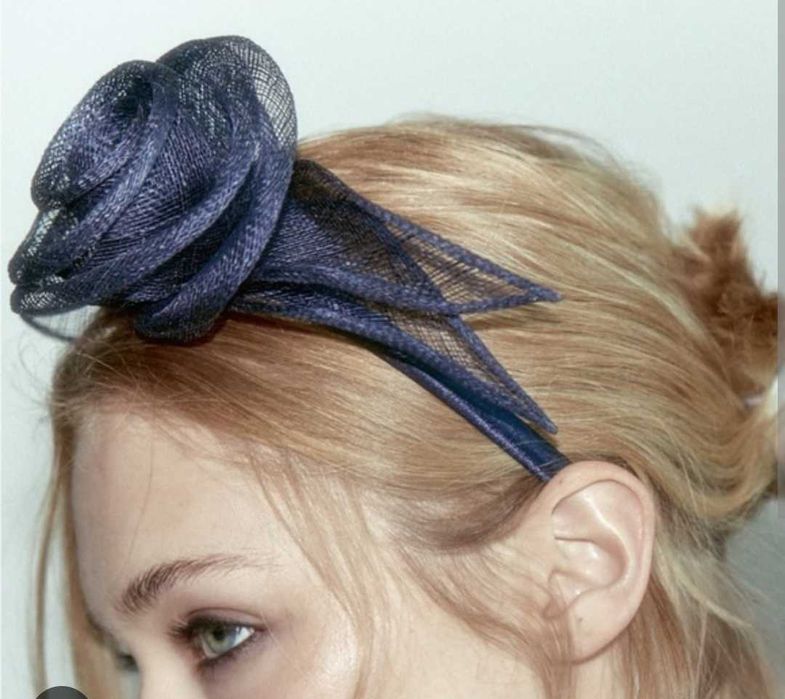 Zara диадема с цвете