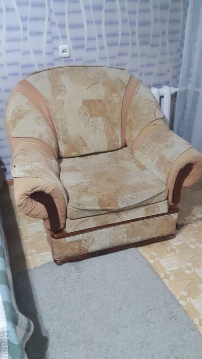 Продам кресло. Раскладыватся