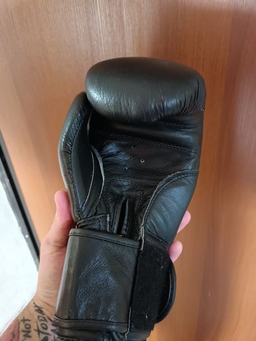 Боксерские перчатки EVERLAST