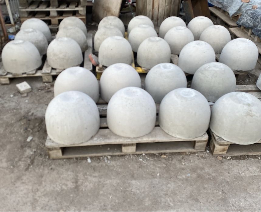 Бетонные полусферы