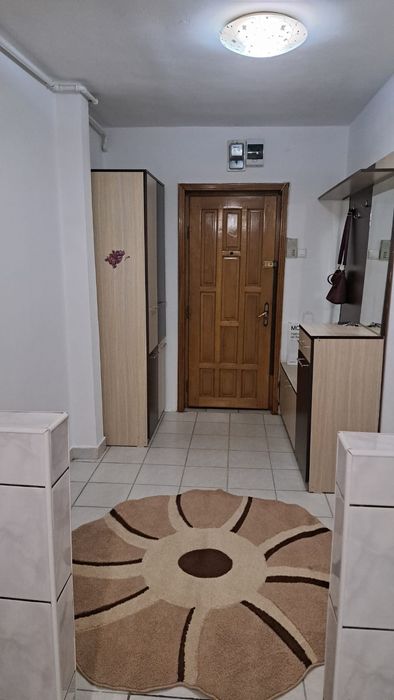 Vand apartament 2 camere decomandat