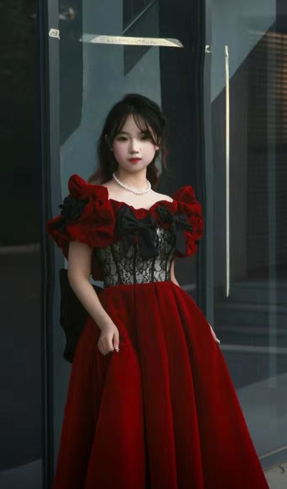 Шикарное вечернее  платье в аренду