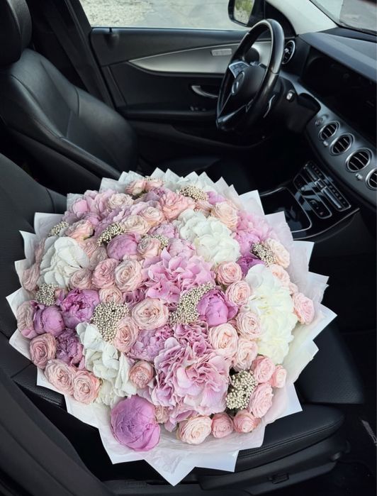 Розы. Гортензии. Пионы. Букеты