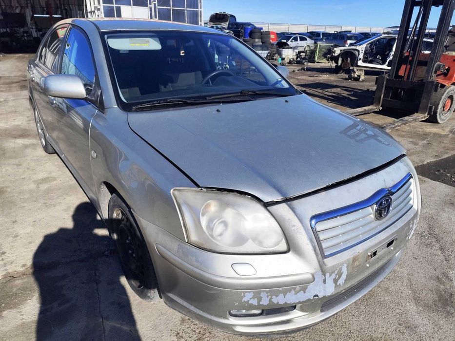 Toyota Avensis Т25 2.0 - 147к.с - 2003г. на части