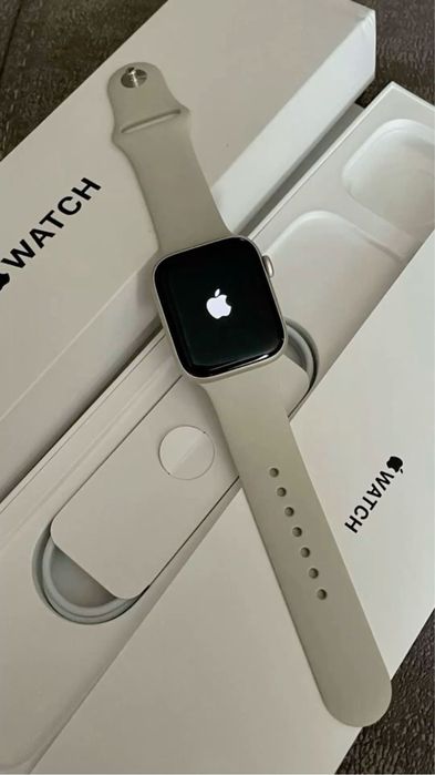 Смарт часы Apple Watch SE