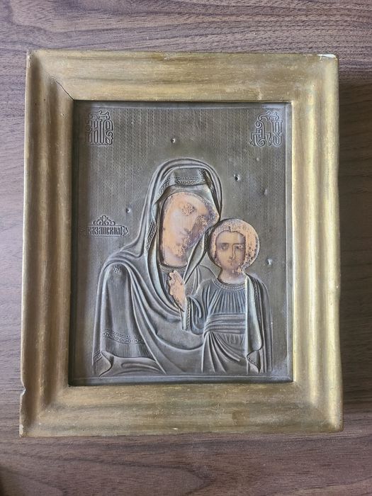 Иконы среднего размера