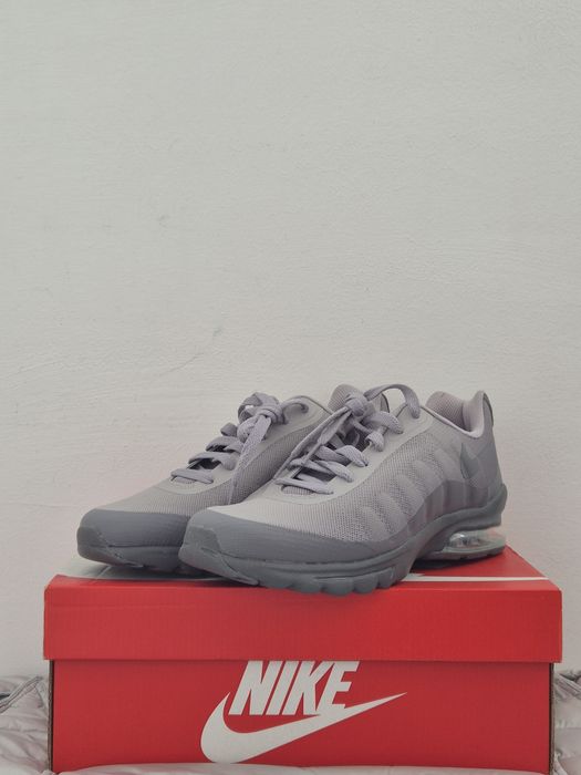 NIKE   Air  Max    Atmosphere Gray