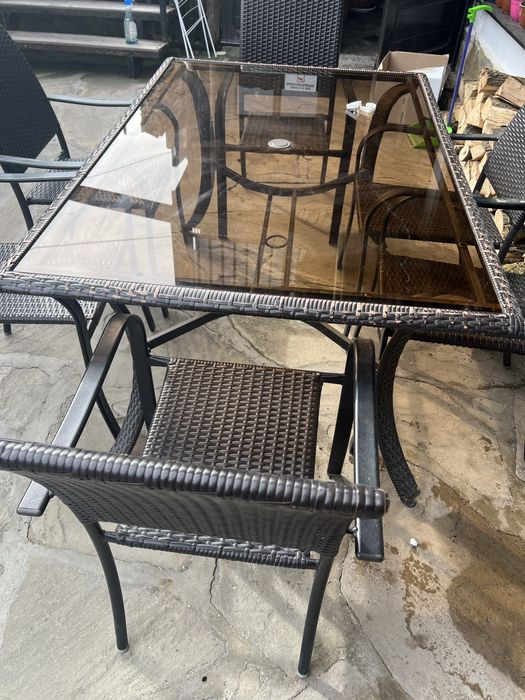 Маса от ратан със 6 стола