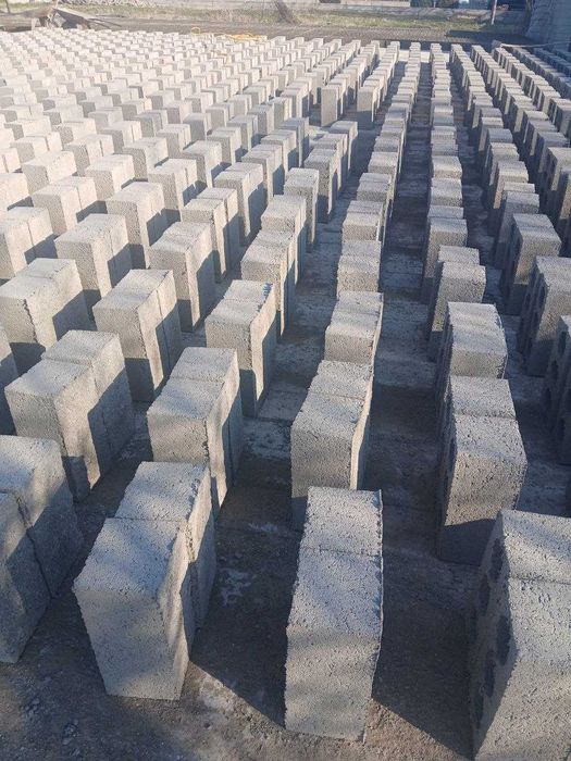 Ua qurush uchun blok g'ishlar.